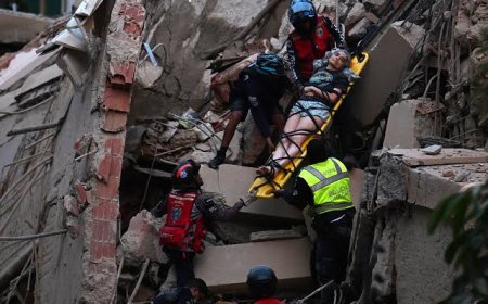 VENEZUELA EARTHQUAKE DISASTER: DEATH TOLL RISES AS RESCUERS SEARCH FOR SURVIVORS