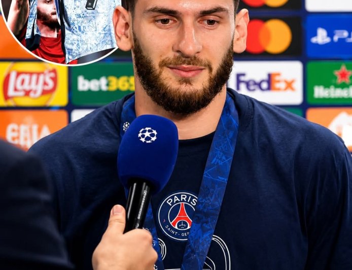 Khvicha Kvaratskhelia after winning the UEFA Champions League Player of the Season award